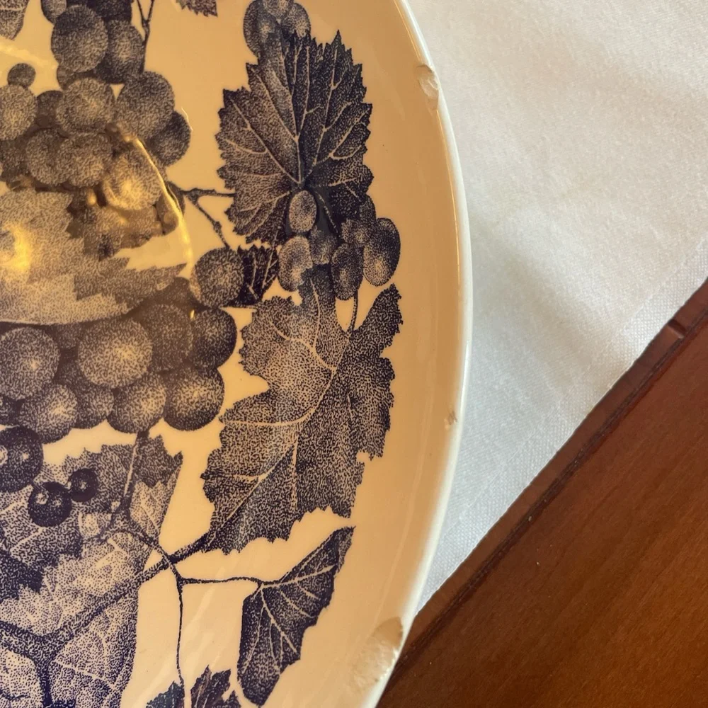 Crate&Barrel Blue and Cream Grapevine Plate